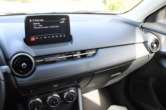 MAZDA CX-3 2.0 SkyActiv-G 121pk Comfort ECC/Cruise/PDC/DAB/Stoeverw, Autobedrijf Roetert, Loenen