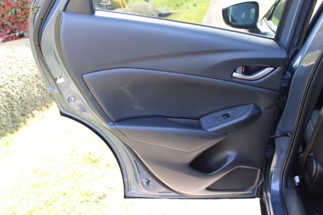 MAZDA CX-3 2.0 SkyActiv-G 121pk Comfort ECC/Cruise/PDC/DAB/Stoeverw, Autobedrijf Roetert, Loenen