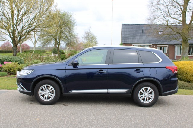 MITSUBISHI OUTLANDER 2.0 150pk Business Edition Automaat ECC/cruise/camera/navi/DAB/trekhaak, Autobedrijf Roetert, Loenen
