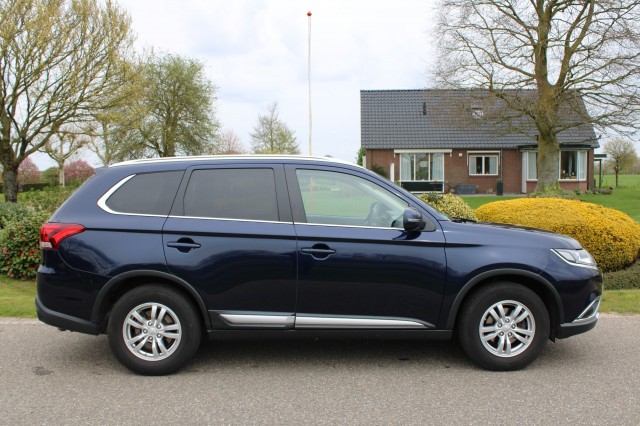 MITSUBISHI OUTLANDER 2.0 150pk Business Edition Automaat ECC/cruise/camera/navi/DAB/trekhaak, Autobedrijf Roetert, Loenen