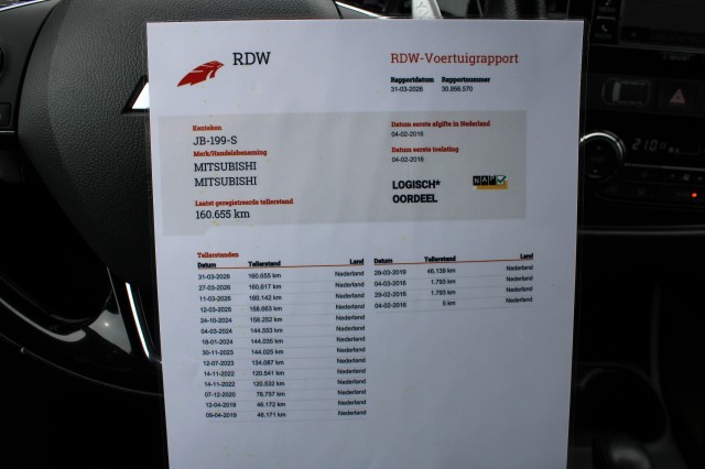 MITSUBISHI OUTLANDER 2.0 150pk Business Edition Automaat ECC/cruise/camera/navi/DAB/trekhaak, Autobedrijf Roetert, Loenen