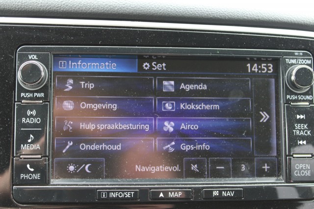 MITSUBISHI OUTLANDER 2.0 150pk Business Edition Automaat ECC/cruise/camera/navi/DAB/trekhaak, Autobedrijf Roetert, Loenen