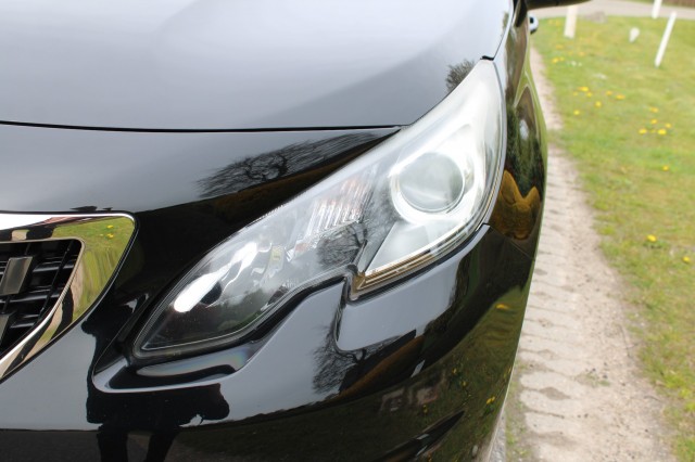 PEUGEOT 2008 1.2 110pk Blue Lion Airco/Cruise/DAB/Carplay/Navi/PDC/Trekhaak, Autobedrijf Roetert, Loenen