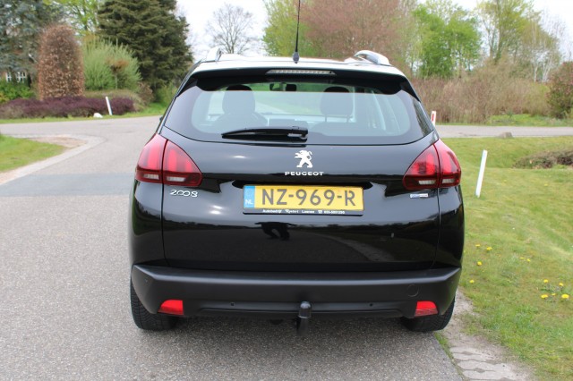 PEUGEOT 2008 1.2 110pk Blue Lion Airco/Cruise/DAB/Carplay/Navi/PDC/Trekhaak, Autobedrijf Roetert, Loenen