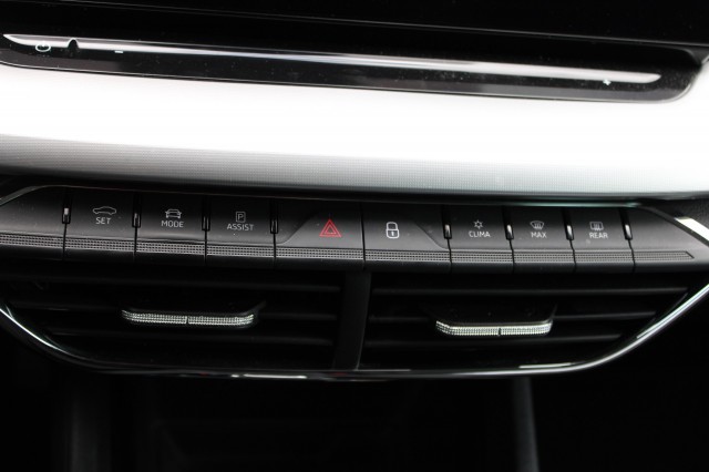 SKODA OCTAVIA Combi 1.4 TSI 204pk iV PHEV Automaat Business Edition Plus, Autobedrijf Roetert, Loenen