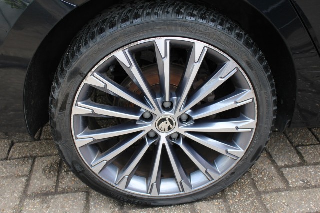 SKODA OCTAVIA Combi 1.4 TSI 204pk iV PHEV Automaat Business Edition Plus, Autobedrijf Roetert, Loenen