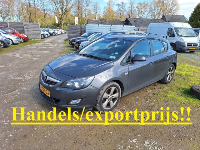 OPEL ASTRA 1.7 CDTI 110pk S/S Cosmo 5-deurs airco/cruise handel/export , Autobedrijf Roetert, Loenen