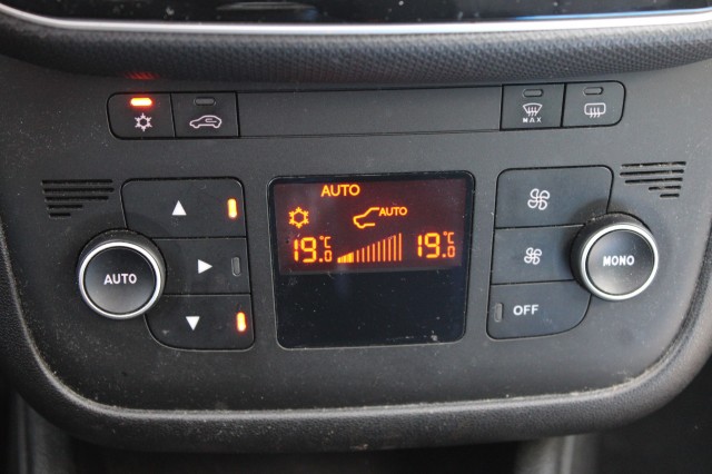 FIAT PUNTO EVO 0.9 TwinAir 101pk Sempre 5-drs ECC/Cruise/Navi/PDC, Autobedrijf Roetert, Loenen