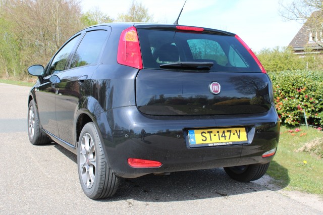 FIAT PUNTO EVO 0.9 TwinAir 101pk Sempre 5-drs ECC/Cruise/Navi/PDC, Autobedrijf Roetert, Loenen
