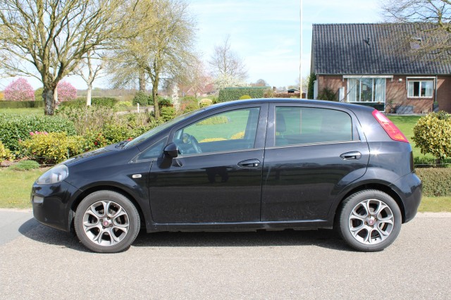 FIAT PUNTO EVO 0.9 TwinAir 101pk Sempre 5-drs ECC/Cruise/Navi/PDC, Autobedrijf Roetert, Loenen