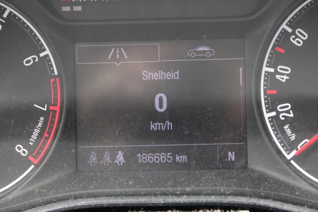 OPEL CORSA-E 1.4 90pk Business+ automaat rolstoellift airco/handgas+rem/trekhaak 5-deurs, Autobedrijf Roetert, Loenen