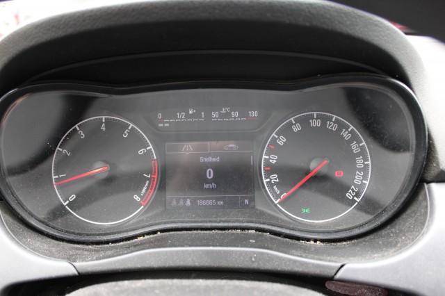 OPEL CORSA-E 1.4 90pk Business+ automaat rolstoellift airco/handgas+rem/trekhaak 5-deurs, Autobedrijf Roetert, Loenen