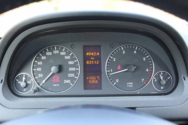 MERCEDES-BENZ A-KLASSE 160 1.5i 95pk Business Class airco/camera/bluetooth/navi/trekhaak, Autobedrijf Roetert, Loenen