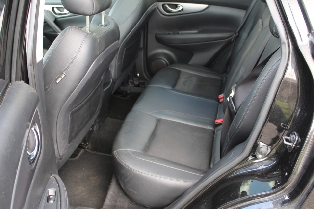 NISSAN QASHQAI 1.2 116pk Tekna automaat camera/ECC/cruise/panodak/trekhaak, Autobedrijf Roetert, Loenen