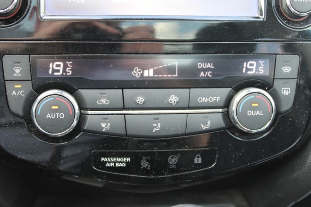 NISSAN QASHQAI 1.2 116pk Tekna automaat camera/ECC/cruise/panodak/trekhaak, Autobedrijf Roetert, Loenen