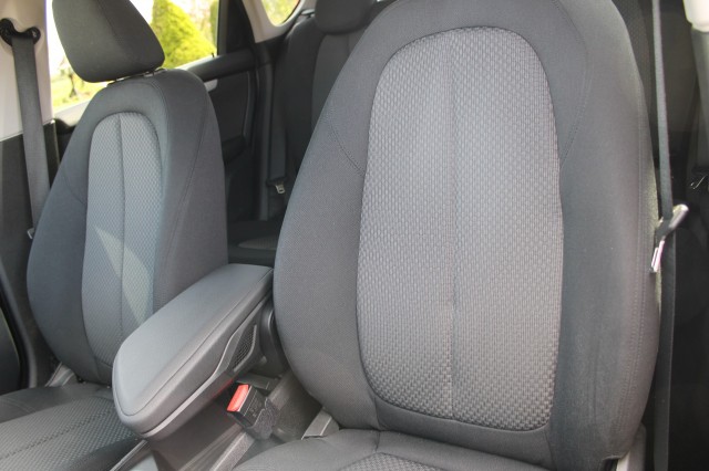 BMW 2-SERIE ACTIVE TOURER 218i 136pk Automaat Essential ECC/Cruise/Navi/PDC/Trekhaak, Autobedrijf Roetert, Loenen