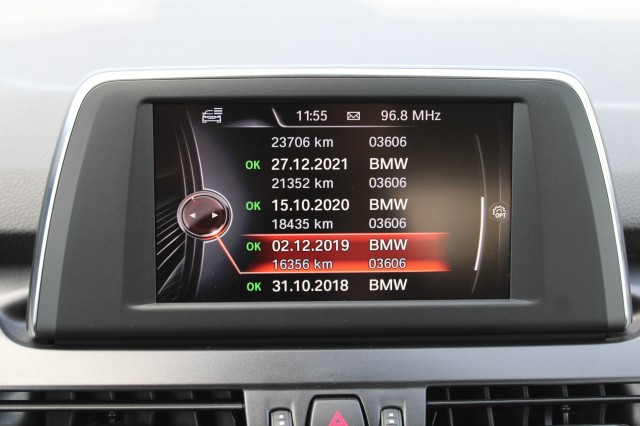 BMW 2-SERIE ACTIVE TOURER 218i 136pk Automaat Essential ECC/Cruise/Navi/PDC/Trekhaak, Autobedrijf Roetert, Loenen