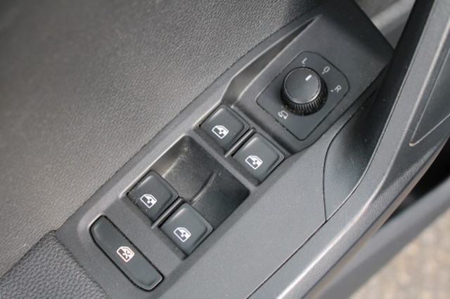 SEAT IBIZA 1.0 TSI 116pk Automaat 5-drs Business Intense Cruise/CarPlay/Camera/Trekhaak, Autobedrijf Roetert, Loenen