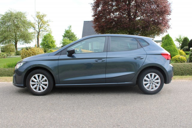 SEAT IBIZA 1.0 TSI 116pk Automaat 5-drs Business Intense Cruise/CarPlay/Camera/Trekhaak, Autobedrijf Roetert, Loenen