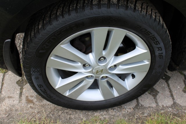 HYUNDAI IX20 1.6i 125pk i-Catcher ECC/Cruise/Navi/Leer/Panoramadak, Autobedrijf Roetert, Loenen