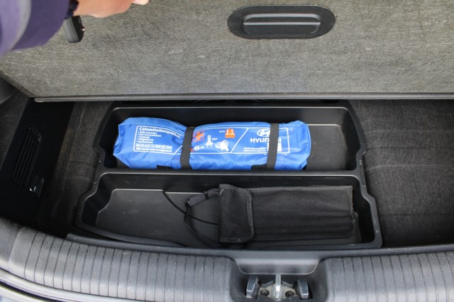 HYUNDAI IX20 1.6i 125pk i-Catcher ECC/Cruise/Navi/Leer/Panoramadak, Autobedrijf Roetert, Loenen
