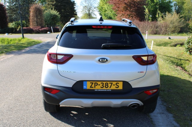 KIA STONIC 1.0 T-GDi 101pk Executive Line ECC/Cruise/Leer/Navi/DAB/Trekhaak, Autobedrijf Roetert, Loenen