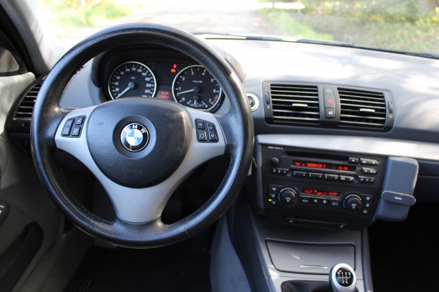 BMW 1-SERIE 116i 116pk Executive 5-drs ECC/Schuifdak/Stoelverwarming, Autobedrijf Roetert, Loenen