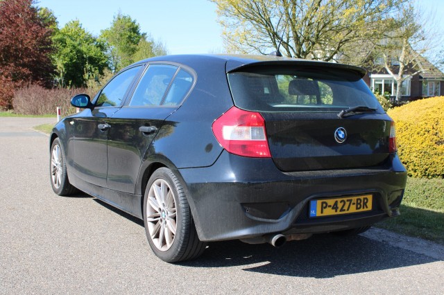 BMW 1-SERIE 116i 116pk Executive 5-drs ECC/Schuifdak/Stoelverwarming, Autobedrijf Roetert, Loenen