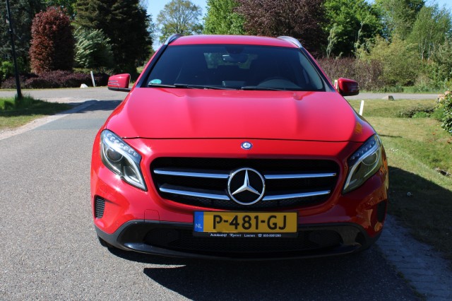 MERCEDES-BENZ GLA-KLASSE 200 156pk Ambition airco/half leer/navi/PDC/trekhaak/xenon, Autobedrijf Roetert, Loenen