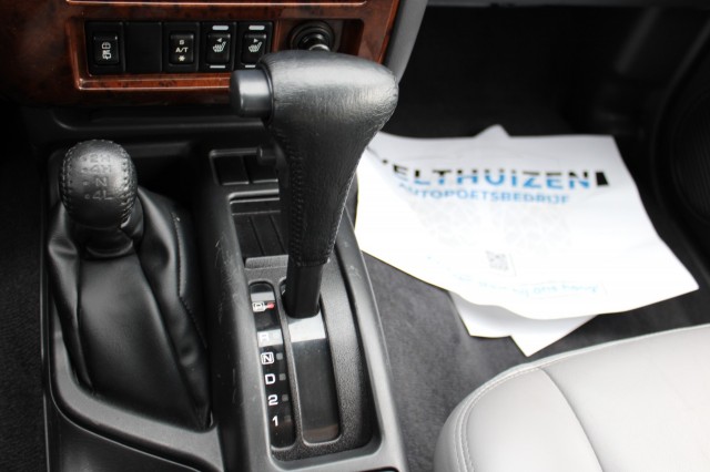 NISSAN PATHFINDER 3.3 V6 150pk, Autobedrijf Roetert, Loenen