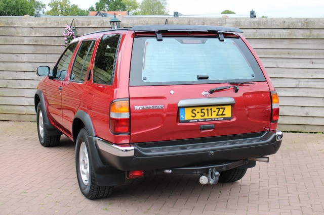 NISSAN PATHFINDER 3.3 V6 150pk, Autobedrijf Roetert, Loenen