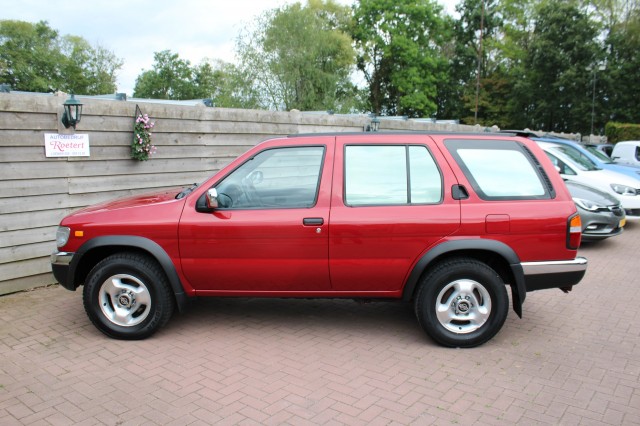 NISSAN PATHFINDER 3.3 V6 150pk, Autobedrijf Roetert, Loenen