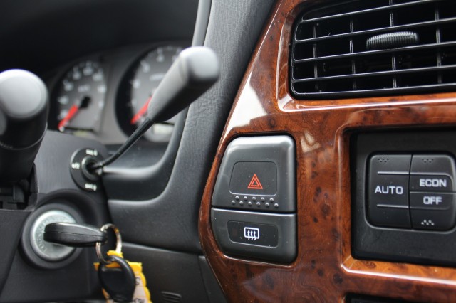 NISSAN PATHFINDER 3.3 V6 150pk, Autobedrijf Roetert, Loenen