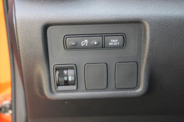 NISSAN MICRA 1.0L 73pk Acenta 5-drs Airco/Cruise/PDC/Trekhaak/CarPlay/Android, Autobedrijf Roetert, Loenen
