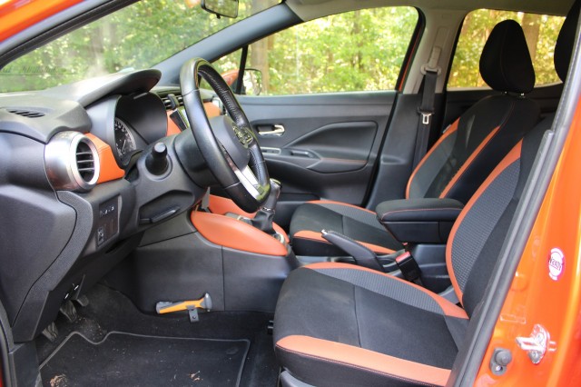NISSAN MICRA 1.0L 73pk Acenta 5-drs Airco/Cruise/PDC/Trekhaak/CarPlay/Android, Autobedrijf Roetert, Loenen