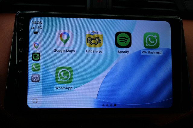 NISSAN MICRA 1.0L 73pk Acenta 5-drs Airco/Cruise/PDC/Trekhaak/CarPlay/Android, Autobedrijf Roetert, Loenen