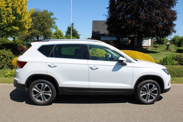SEAT ATECA 1.4 TSI 150pk Automaat Style ECC/ACC/Navi/Camera/Trekhaak/CarPlay, Autobedrijf Roetert, Loenen