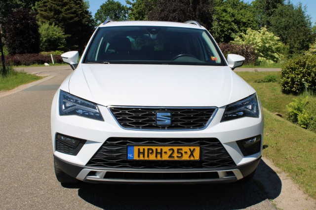 SEAT ATECA 1.4 TSI 150pk Automaat Style ECC/ACC/Navi/Camera/Trekhaak/CarPlay, Autobedrijf Roetert, Loenen