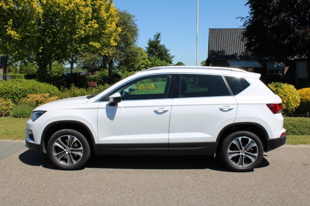SEAT ATECA 1.4 TSI 150pk Automaat Style ECC/ACC/Navi/Camera/Trekhaak/CarPlay, Autobedrijf Roetert, Loenen
