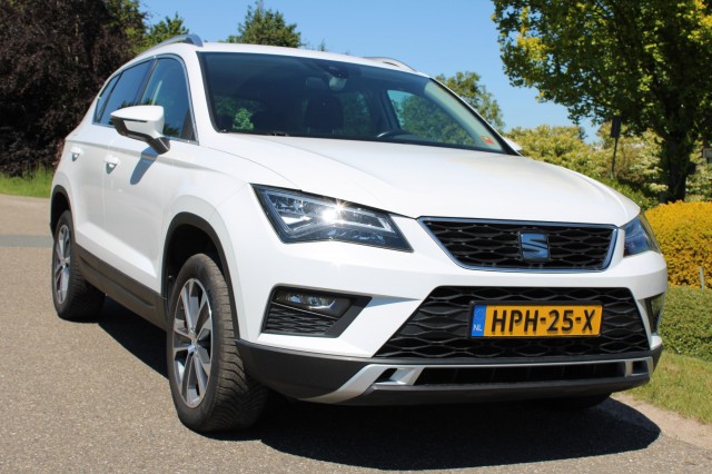SEAT ATECA 1.4 TSI 150pk Automaat Style ECC/ACC/Navi/Camera/Trekhaak/CarPlay, Autobedrijf Roetert, Loenen