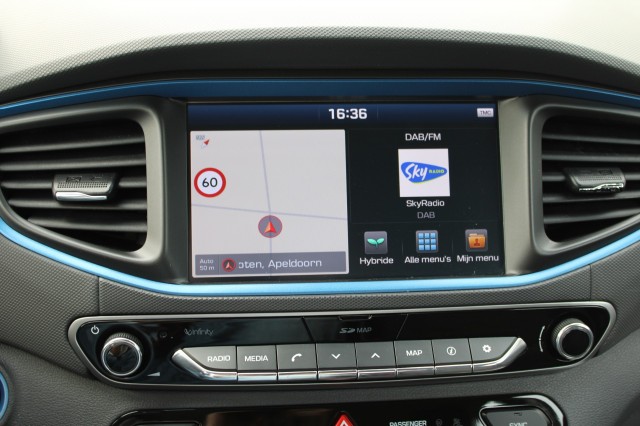 HYUNDAI IONIQ 1.6 GDi 141pk Hybrid Automaat Comfort ECC/ACC/Navi/Camera/DAB/CarPlay, Autobedrijf Roetert, Loenen