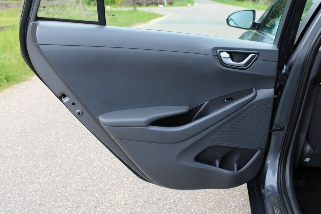 HYUNDAI IONIQ 1.6 GDi 141pk Hybrid Automaat Comfort ECC/ACC/Navi/Camera/DAB/CarPlay, Autobedrijf Roetert, Loenen
