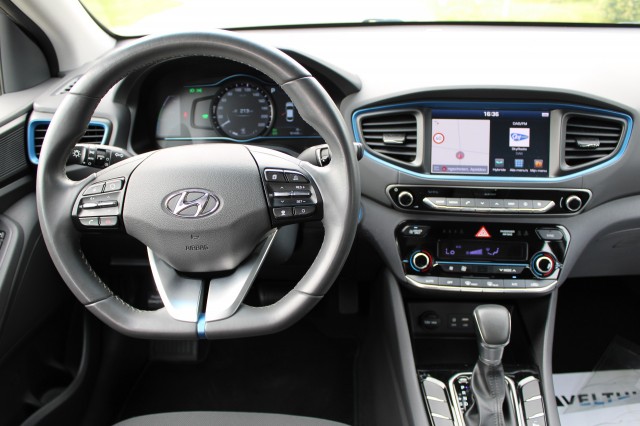 HYUNDAI IONIQ 1.6 GDi 141pk Hybrid Automaat Comfort ECC/ACC/Navi/Camera/DAB/CarPlay, Autobedrijf Roetert, Loenen