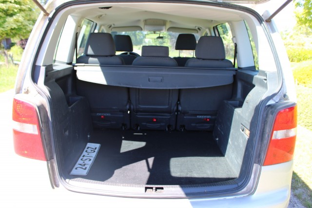 VOLKSWAGEN TOURAN 1.9 TDI 105pk Athene Airco/Cruise/Trekhaak, Autobedrijf Roetert, Loenen