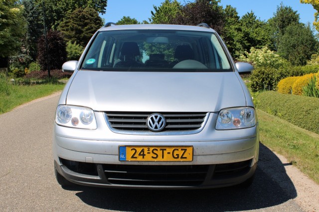 VOLKSWAGEN TOURAN 1.9 TDI 105pk Athene Airco/Cruise/Trekhaak, Autobedrijf Roetert, Loenen