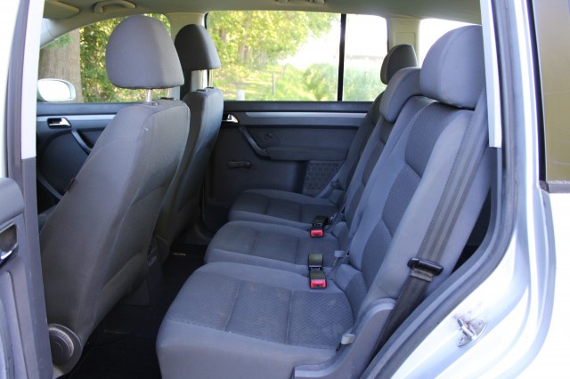 VOLKSWAGEN TOURAN 1.9 TDI 105pk Athene Airco/Cruise/Trekhaak, Autobedrijf Roetert, Loenen