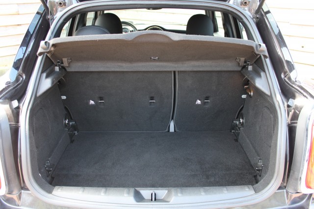 MINI COOPER 1.5 136pk Cooper Pepper Business ECC/cruise/navi/PDC/half leer 5-drs, Autobedrijf Roetert, Loenen