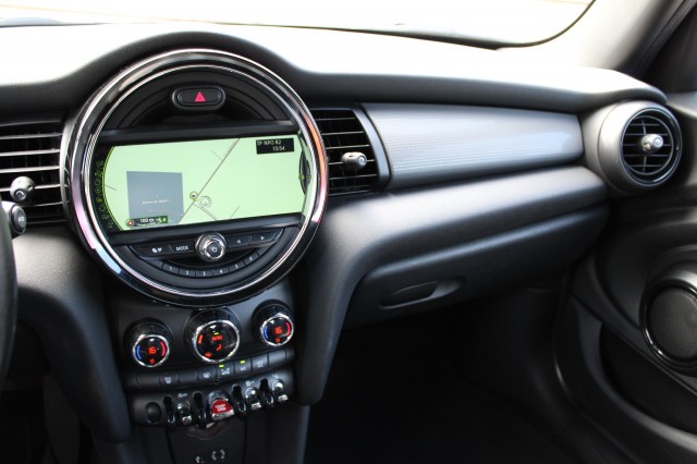 MINI COOPER 1.5 136pk Cooper Pepper Business ECC/cruise/navi/PDC/half leer 5-drs, Autobedrijf Roetert, Loenen