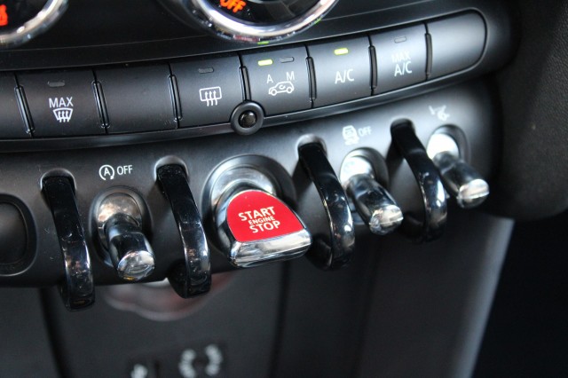 MINI COOPER 1.5 136pk Cooper Pepper Business ECC/cruise/navi/PDC/half leer 5-drs, Autobedrijf Roetert, Loenen