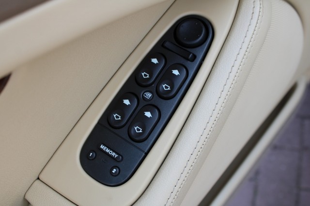 JAGUAR S-TYPE 3.0 V6 Executive Automaat , Autobedrijf Roetert, Loenen